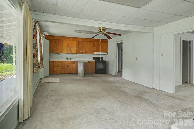 114 Old State Ten Road, Black Mountain, NC 28711
