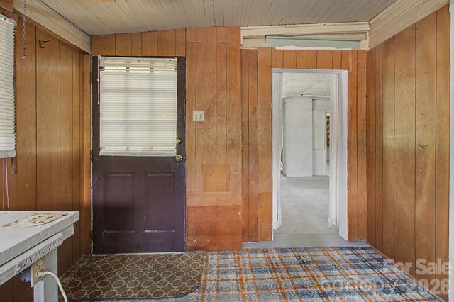 114 Old State Ten Road, Black Mountain, NC 28711