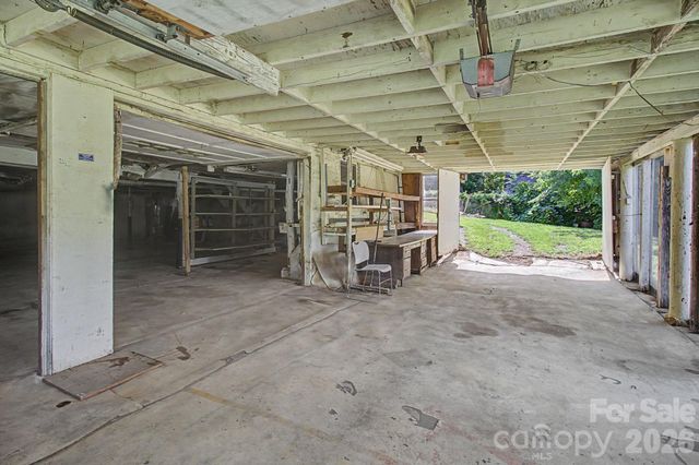114 Old State Ten Road, Black Mountain, NC 28711