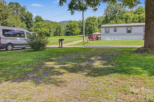 114 Old State Ten Road, Black Mountain, NC 28711