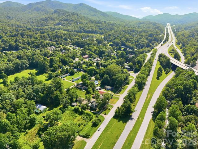 114 Old State Ten Road, Black Mountain, NC 28711