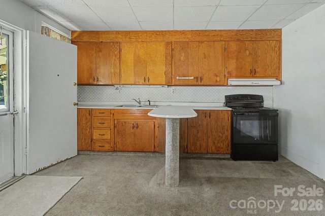 114 Old State Ten Road, Black Mountain, NC 28711