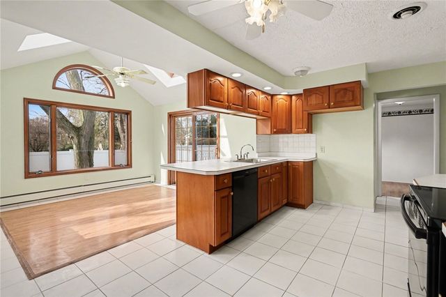 37 Nurmi Drive, Greece, NY 14616