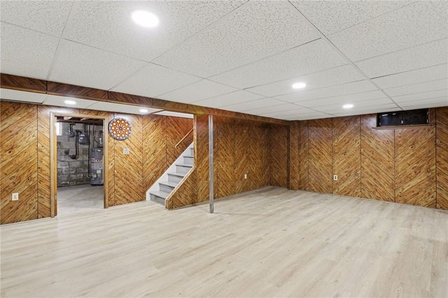 37 Nurmi Drive, Greece, NY 14616