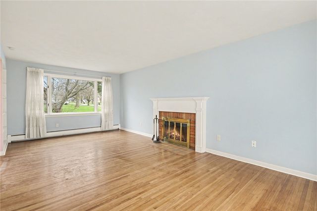 37 Nurmi Drive, Greece, NY 14616