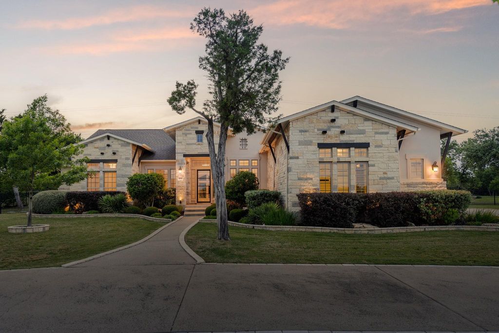 2120 High Lonesome DR, Leander, TX 78641