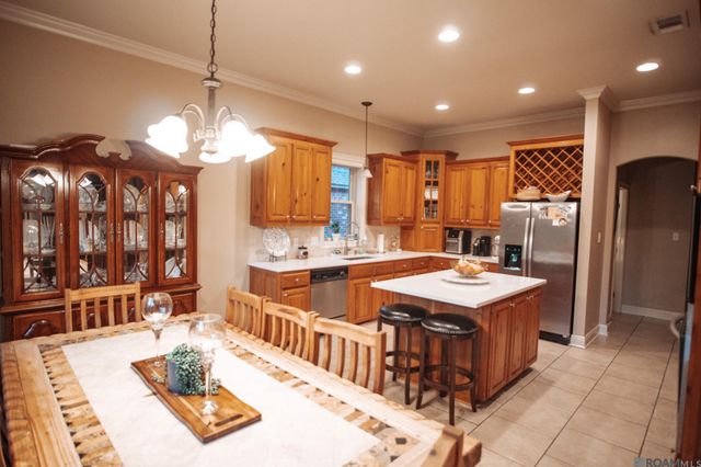 16633 Highland Club Ave, Baton Rouge, LA 70817