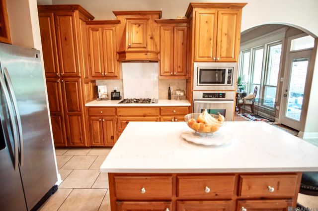 16633 Highland Club Ave, Baton Rouge, LA 70817