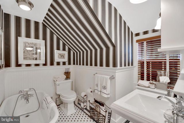 404 WYNMERE RD, Wynnewood, PA 19096