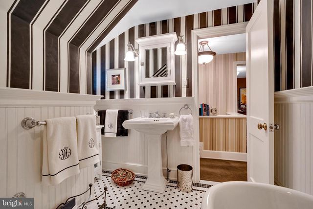 404 WYNMERE RD, Wynnewood, PA 19096