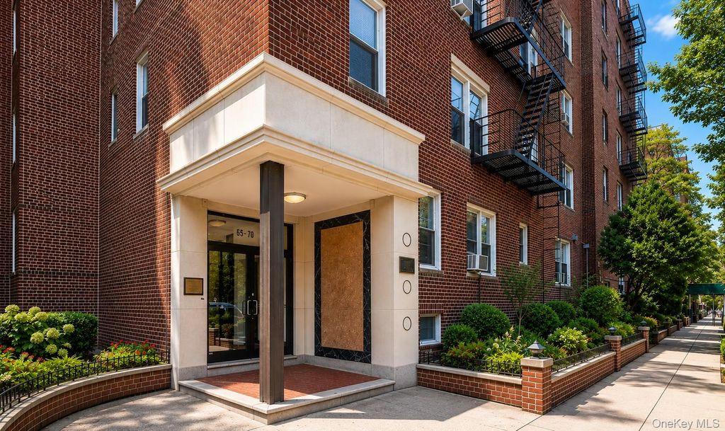 65-70 Booth Street 5E, Rego Park, NY 11374