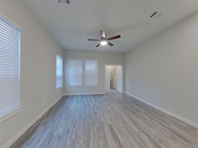 9835 Willow Creek Commerce Drive 304, Tomball, TX 77375