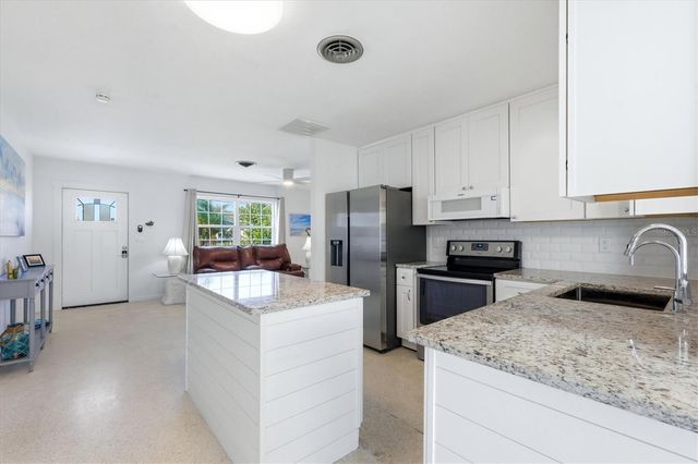 900 STEWART STREET, Englewood, FL 34223