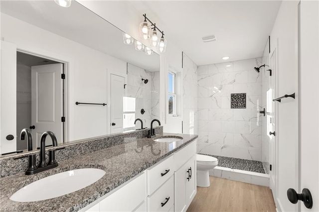 114 Indian Wells Court, Harmony, NC 28634