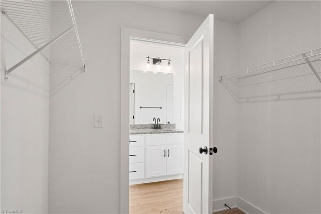 114 Indian Wells Court, Harmony, NC 28634