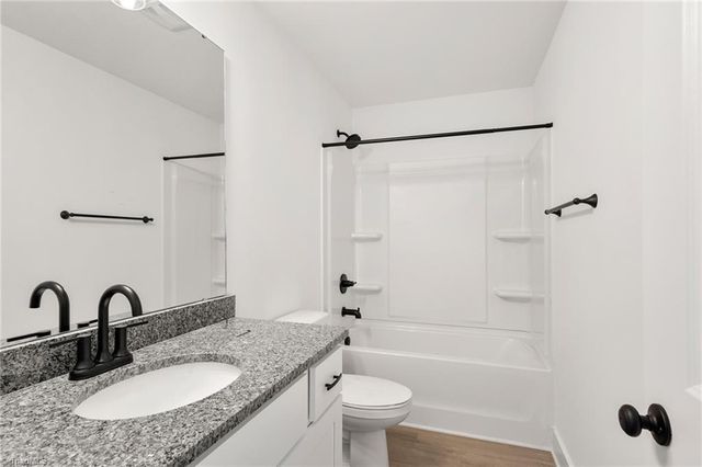 114 Indian Wells Court, Harmony, NC 28634