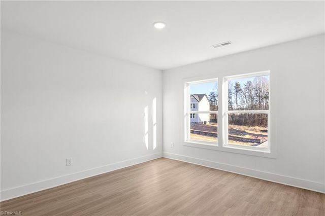 114 Indian Wells Court, Harmony, NC 28634