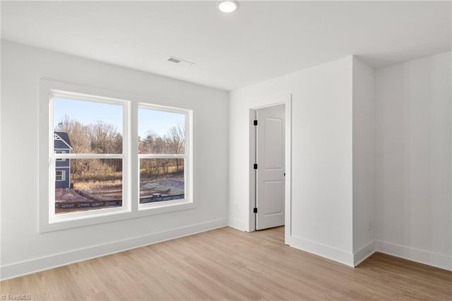 114 Indian Wells Court, Harmony, NC 28634