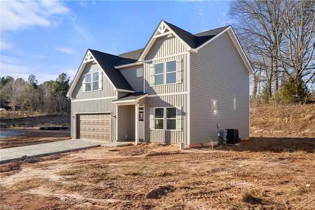 114 Indian Wells Court, Harmony, NC 28634