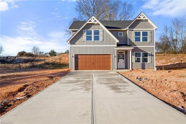 114 Indian Wells Court, Harmony, NC 28634