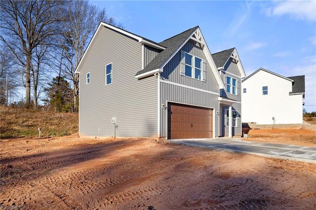 114 Indian Wells Court, Harmony, NC 28634