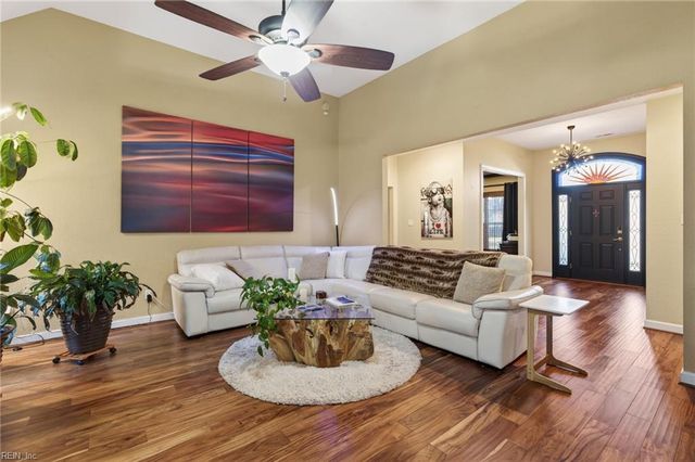 609 Marjorie LN, Chesapeake, VA 23320