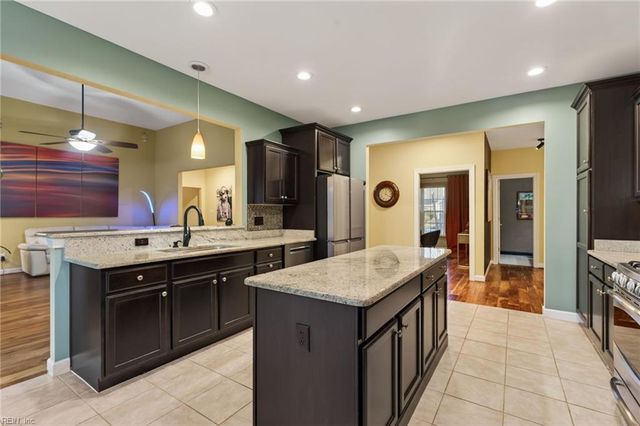 609 Marjorie LN, Chesapeake, VA 23320