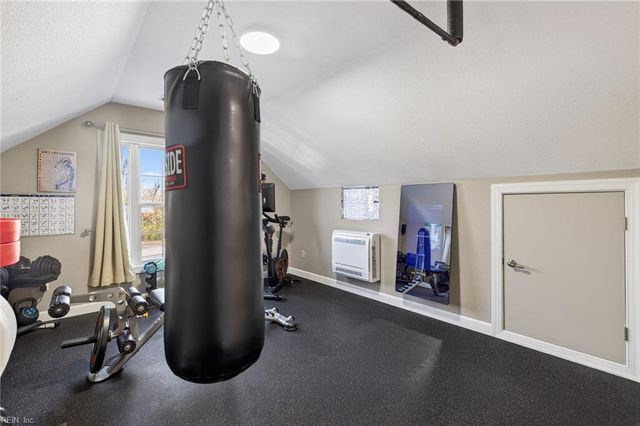 609 Marjorie LN, Chesapeake, VA 23320