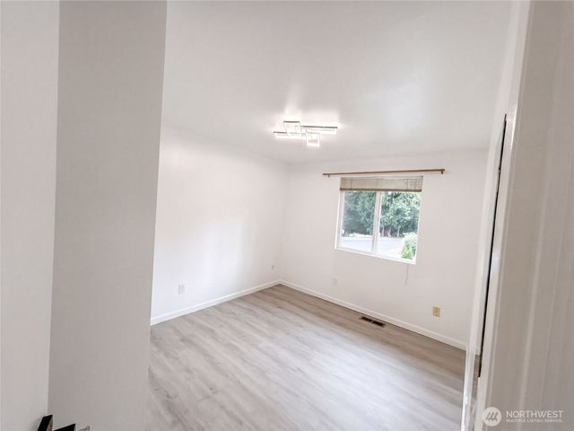 9232 139th Street, Kirkland, WA 98034