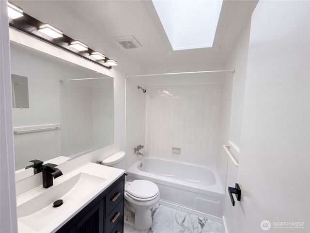 9232 139th Street, Kirkland, WA 98034