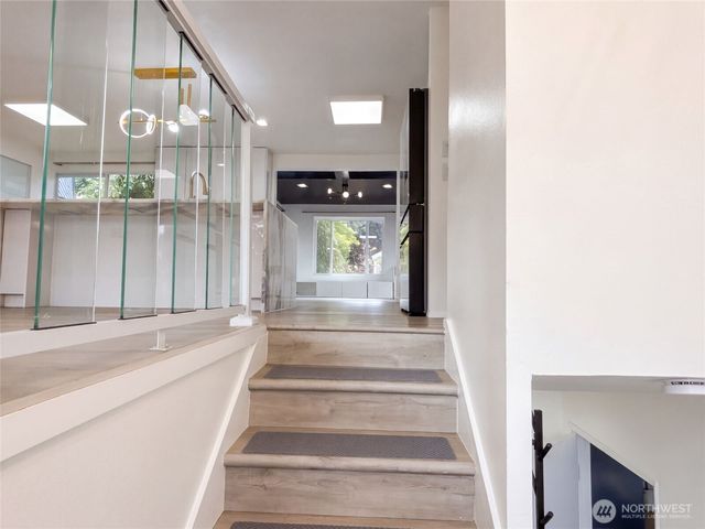 9232 139th Street, Kirkland, WA 98034