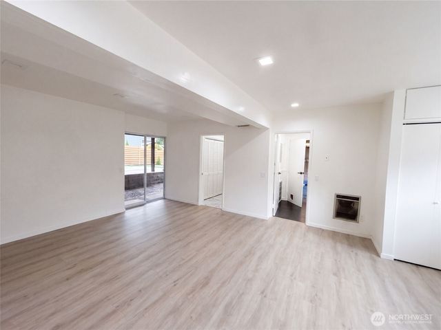 9232 139th Street, Kirkland, WA 98034