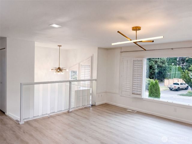 9232 139th Street, Kirkland, WA 98034