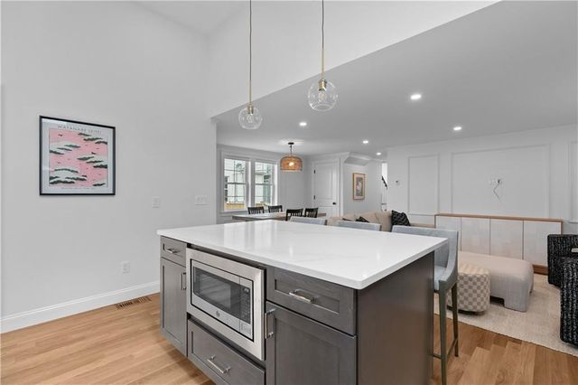 34 East Bowery Street, Newport, RI 02840