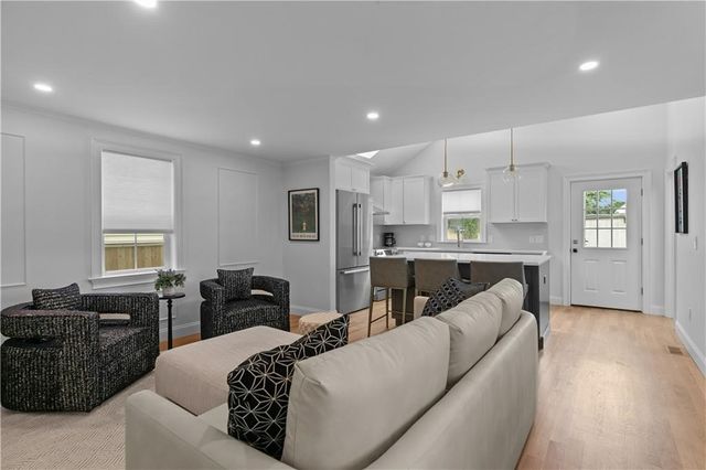 34 East Bowery Street, Newport, RI 02840