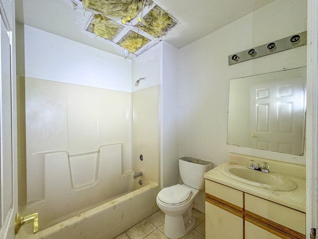 30 Abbey Rd 108, Leominster, MA 01453