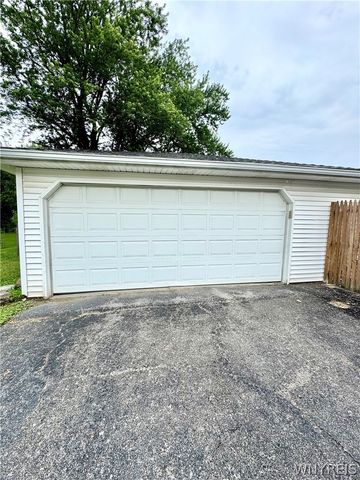 4032 Clinton Street, West Seneca, NY 14224