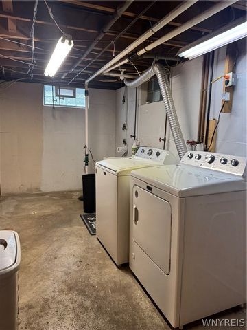 4032 Clinton Street, West Seneca, NY 14224