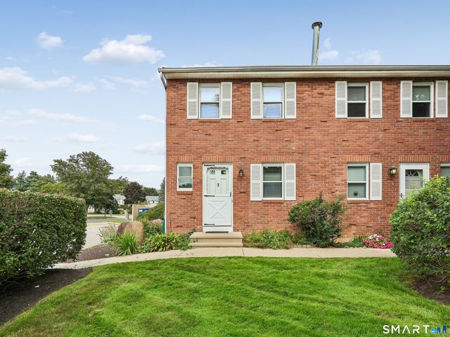 1 East Gate Lane 1, Hamden, CT 06514