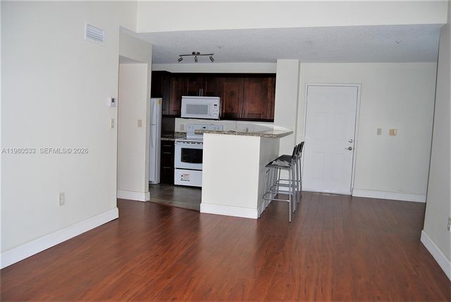 4360 NW 107 AV 306, Doral, FL 33178