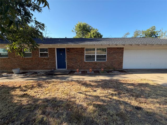 1437 W Ball Street, Weatherford, TX 76086