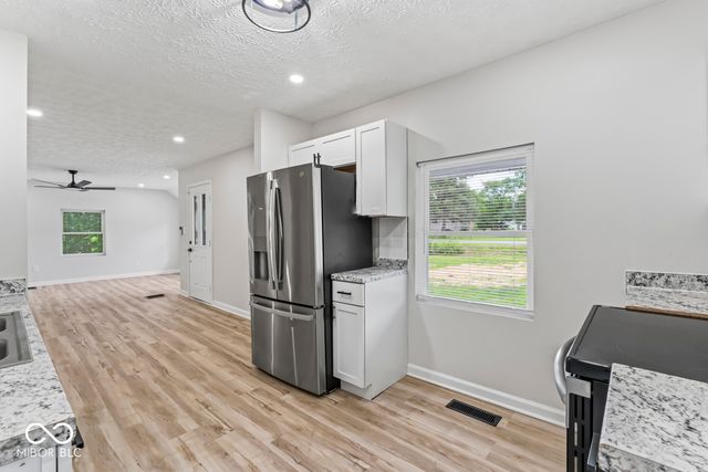 5547 W Southport Road, Indianapolis, IN 46221