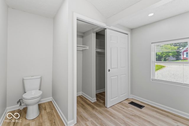 5547 W Southport Road, Indianapolis, IN 46221