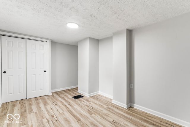 5547 W Southport Road, Indianapolis, IN 46221