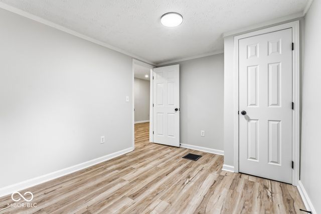 5547 W Southport Road, Indianapolis, IN 46221