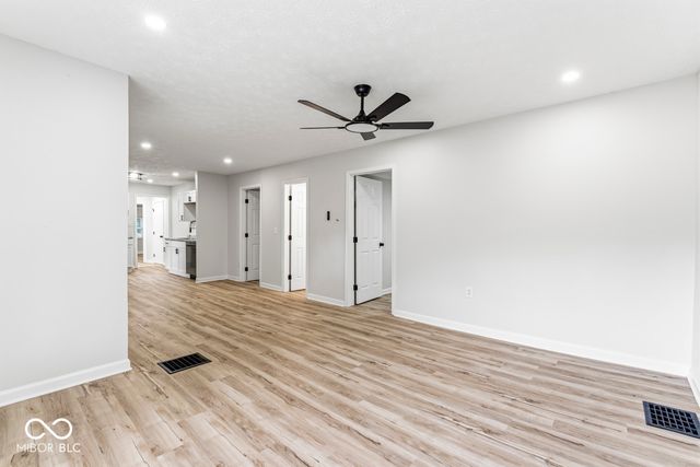 5547 W Southport Road, Indianapolis, IN 46221