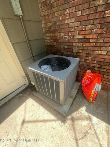 260 S Canton Club, Jackson, MS 39211