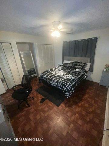 260 S Canton Club, Jackson, MS 39211