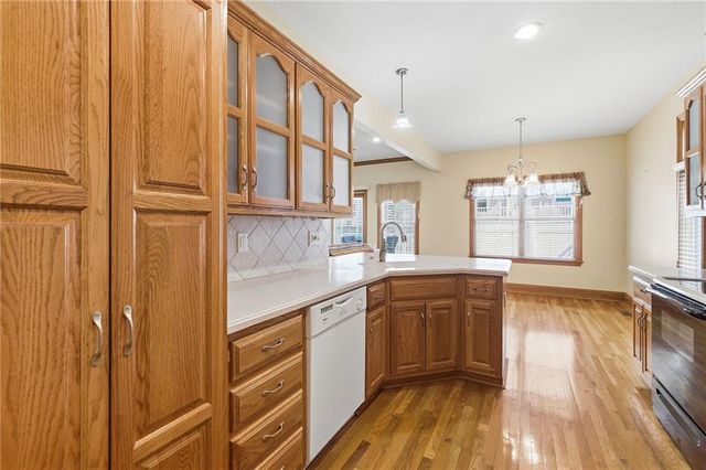 11404 Trevor Drive, Peculiar, MO 64078