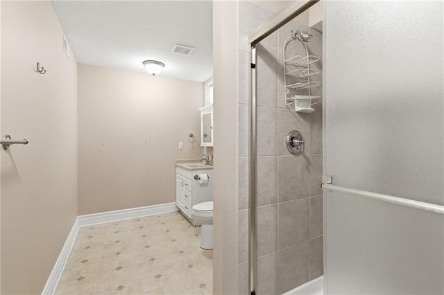11404 Trevor Drive, Peculiar, MO 64078